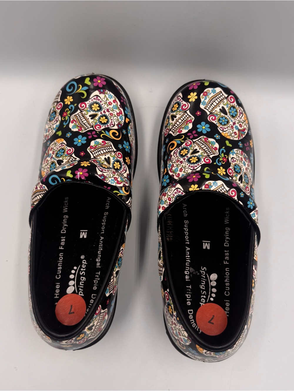 Spring Step Black Sugar Skull Floral Slip-On Professional Nursing Clogs Size 7 - Picture 3 of 5